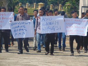 GPPMS Lakukan Aksi Damai di Kantor Kejari Pangkalan Balai