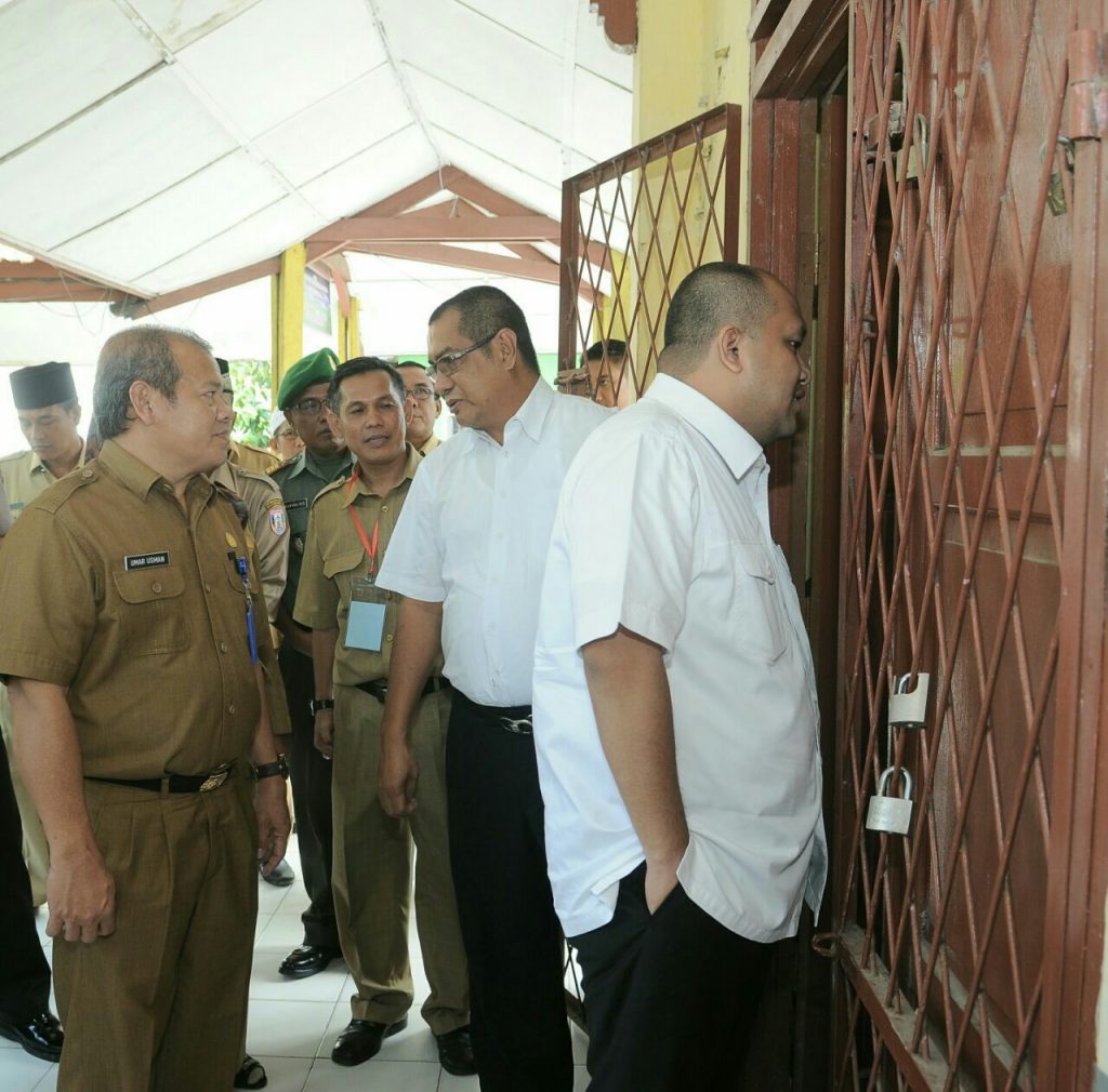 Bupati Banyuasin Yan Anton Ferdian Tinjau UNBK