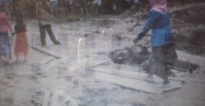 Baru 3 Hari Dibangun Jembatan Sukaraja Sudah Ambruk