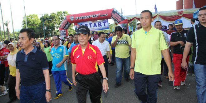 Pemprov Gelar Jalan Sehat