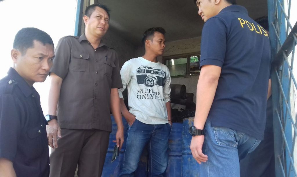 Polres Banyuasin Gebrek Simpanan Minyak Ilegal PDAM Banyuasin