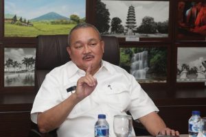 Alex Instruksikan Tutup 5 Jembatan Timbangan