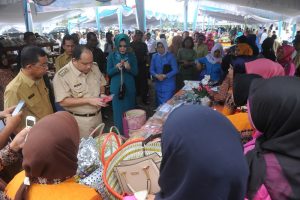 Yan Anton Ajak Masyarakat Lestarikan Nilai Gotong Royong