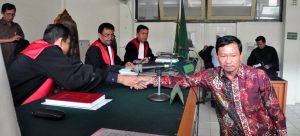 PNS Yang Terpidana Ini Masih Bisa Teken Proyek di Disdikpora