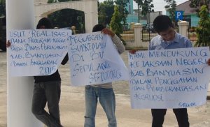 SATGAN Kembali Lakukan Aksi Damai ke Kantor Kejari Pangkalan Balai