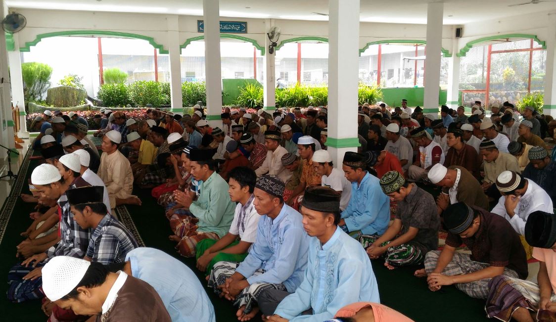 Banyuasinonline.com, PANGKALAN BALAI - Selama bulan Ramadhan kegiatan napi narkoba di lapas Banyuasin diwajibkan setor bacaan 3 jus surat setiap malam, sehi