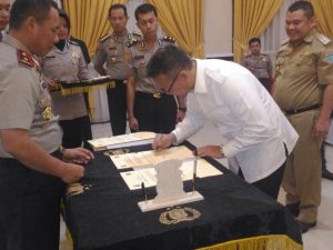 Bupati Lahat Teken MoU Dengan Kapolda Sumsel Terkait Pembinaan Calon Anggota Polri