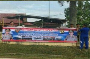 Semarakan HUT TNI Ke 72, Spanduk Ucapan Mulai Dipasang