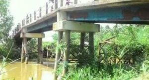 Jembatan Makarti Jaya Sangat Memprihatinkan