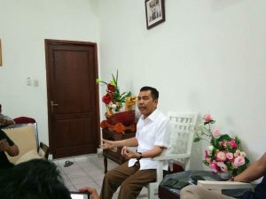 Tanggapan Ishak Mekki Terkait Isu Persaingan Politik Alex-Ishak