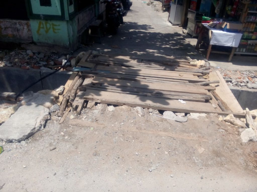 Proses Pengerjaan Proyek Dari Dinas PUPR OKU Susahkan Warga