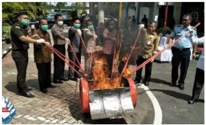Kejaksaan Negeri Kabupaten Muara Enim Musnahkan Barang Bukti (BB) Narkotika