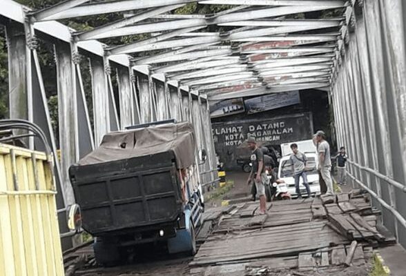 Badan Jembatan Endikat Memprihatinkan