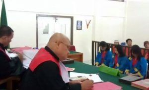 Hanya Tertunduk Lesu, Tiga Karyawati Di Kena Hukuman Lima Tahun Penjara