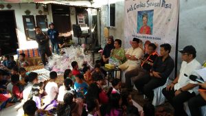 Lucianty Kunjungi Anak-Anak Di Komunitas Boentjit Cerdas