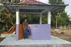 Bangun Pos Kamling Untuk Keamanan Desa Penantian
