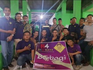 Club R4 OKU Raya Bagikan Takjil, Peduli Sesama Dibulan Penuh Berkah