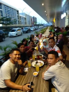 Gelar Buka Puasa, Alumni SMP YWKA Kenang Masa Lalu.