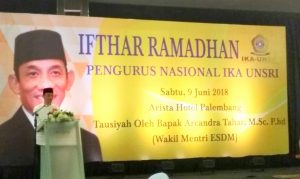 Di Depan Ratusan Alumni UNSRI, Wakil Menteri ESDM Berceramah