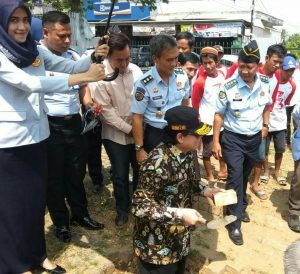 Narapidana Membangun Mushola