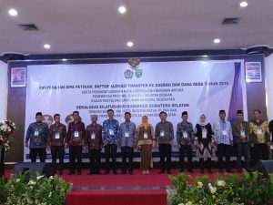 Desa Ulak Lebar Satu-satunya Wakil Kab. Lahat Raih Penghargaan Prosfektif Good Governance 