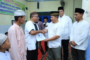 Wabub OKU Johan Anuar Laksanakan Sholat Tarawih Bersama Masyarakat Desa Lontar Kec. Muara Jaya