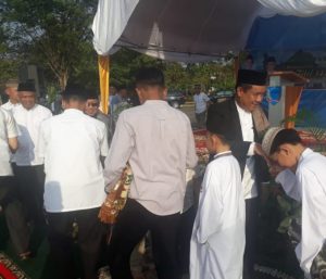 Bupati dan Wakil Bupati Lahat Sholat Ied di Lapangan Seganti Setungguan Lahat