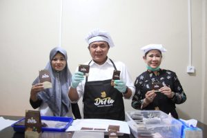 Herman Deru Berjanji Beri Bantuan Mesin Produksi Coklat Modern