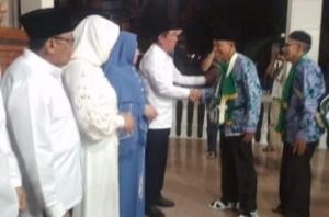 264 Calon Haji Asal Lahat dilepas oleh Bupati Lahat