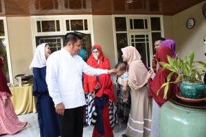 Open House Bersama Masyarakat di Kediaman Pribadi 