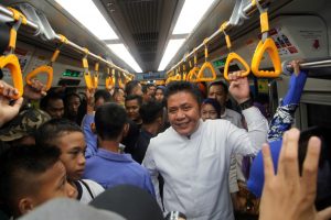 Gubernur Sumsel Pulang Kantor Naik LRT