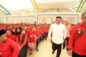 Gubernur Hadiri Konferda PDI P