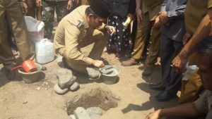 Bupati OKU Selatan Letakkan Batu Pertama Pembangunan Masjid Al Ikhlas