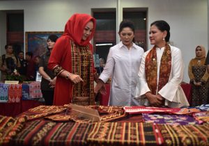 Kunker Ibu Negara di Palembang kunjungi Stan Kabupaten OKU Selatan