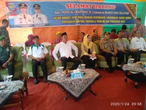 Bupati OKU Selatan Resmikan MCK dan Berikan Santunan Musholah