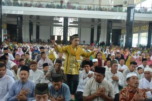 Ustadz Maulana Meriahkan HUT OKU Selatan yang ke-16 di Masjid Al-Muhtadin