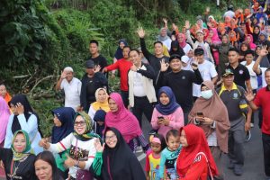 Kampanyekan Hidup Sehat, Bupati dan Wabu OKU Selatan Gelar Jalan Santai dan Senam Sehat