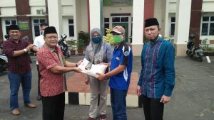 PC NU dan marga TIONGHOA salurkan bantuan beras bersama Pengadilan Negeri Lahat