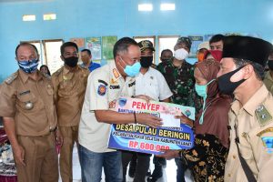 BLT DD di 5 desa Kecamatan Kikim Selatan Secara Simbolis diserahkan oleh Bupati Lahat