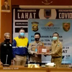 Peduli dampak covid 19 PT GGB Bersama Polres Dan Kodim 0405 Lahat Sumbang 10 Ton Beras