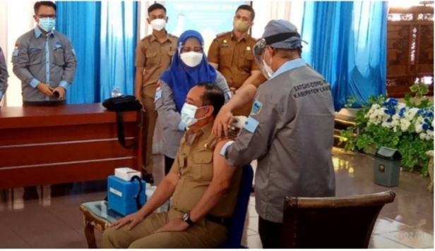 Bupati Lahat Cik Ujang Beserta Forkompimda Divaksin Sinovac