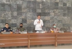 Cik Ujang Lepas Penyaluran Bantuan Beras PPKM Ke Masyarakat