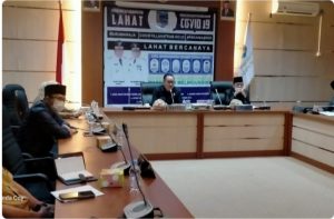 Cik Ujang Bupati Lahat Hadiri Sidang Paripurna Bersama DPRD Lahat Bahas KUA-PPAS APBD TA Anggaran 2022 Secara Virtual