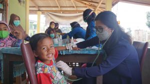 PT. Bukit Asam Tbk Peduli Bantu Warga RT 14 Lawang Kidul Berobat Gratis