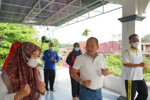 Indro Purwoko, Kakanwil Kemenkumham Sumsel Ikuti Senam Pernapasan Secara Virtual