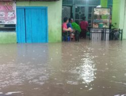 Diguyur Hujan Semalaman, Sejumlah Titik Kota Palembang Terendam Banjir