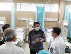 Gubernur Herman Deru Tinjau Unit Kesehatan Hemodialisa dan Operasi Bedah Thoraks Kardiovaskuler RSUD Siti Fatimah