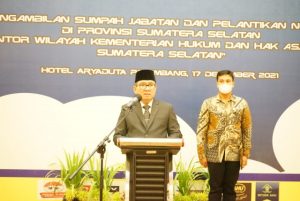 Lantik 46 Notaris, Kakanwil Kemenkumham Sumsel: Junjung Integritas dan Jangan Berpihak