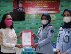 Rayakan Natal dengan Sukacita, 4 Orang WBP Lapas Perempuan Palembang Dapat ‘Kado Remisi’