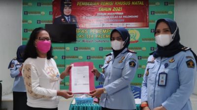 Rayakan Natal dengan Sukacita, 4 Orang WBP Lapas Perempuan Palembang Dapat ‘Kado Remisi’